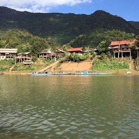 Lattanavongsa Guesthouse Muang Ngoi Eksteriør bilde