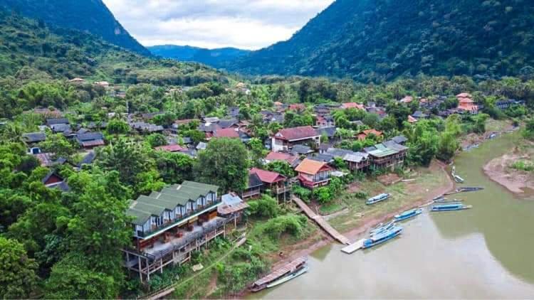 Lattanavongsa Guesthouse Muang Ngoi Eksteriør bilde