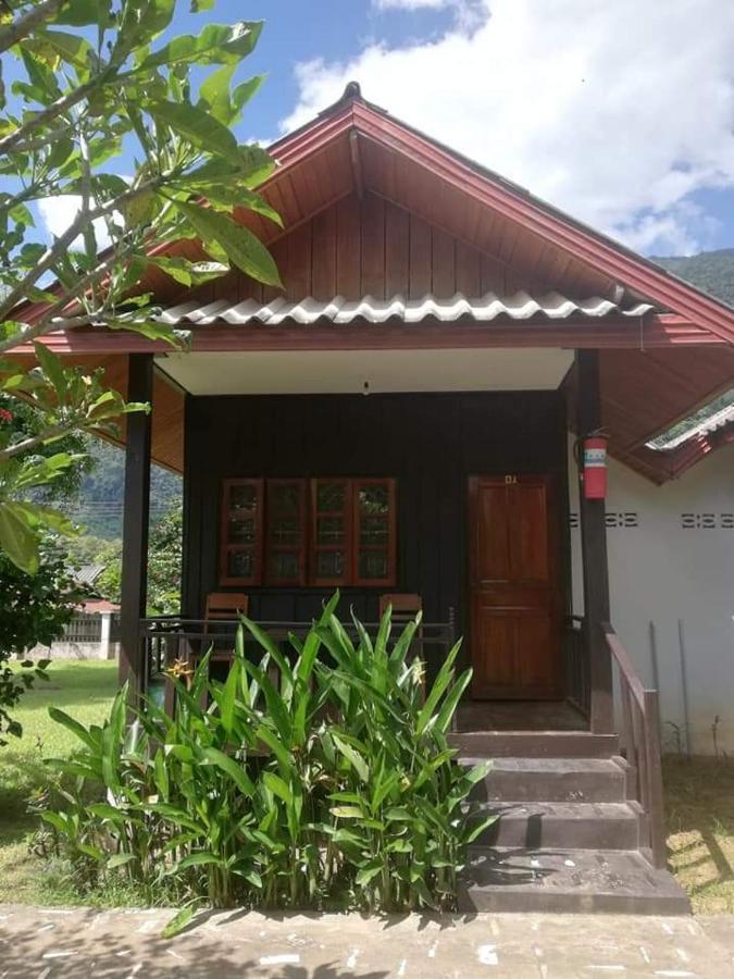Lattanavongsa Guesthouse Muang Ngoi Eksteriør bilde
