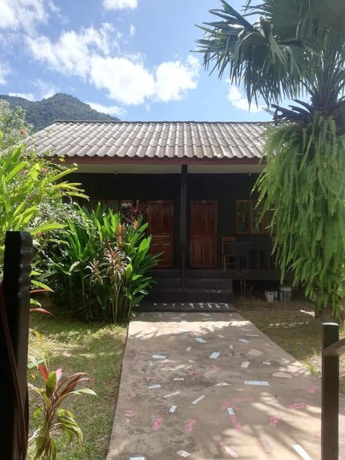 Lattanavongsa Guesthouse Muang Ngoi Eksteriør bilde