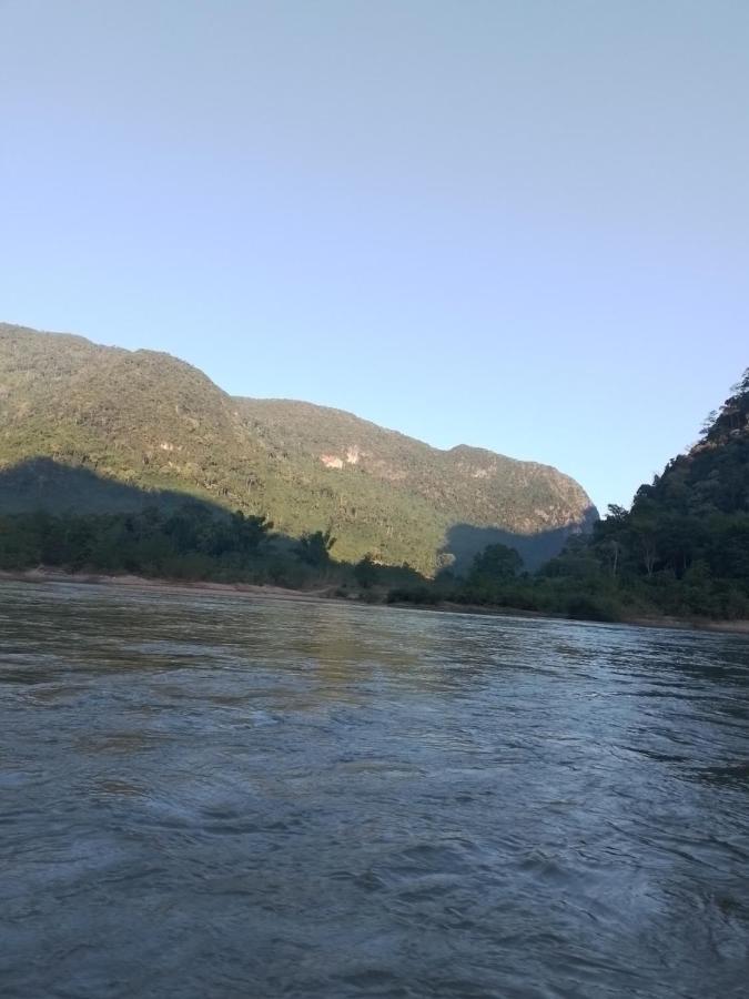 Lattanavongsa Guesthouse Muang Ngoi Eksteriør bilde