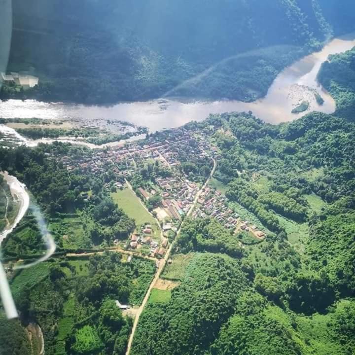 Lattanavongsa Guesthouse Muang Ngoi Eksteriør bilde