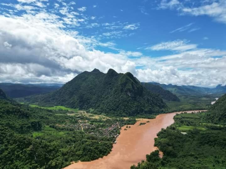 Lattanavongsa Guesthouse Muang Ngoi Eksteriør bilde