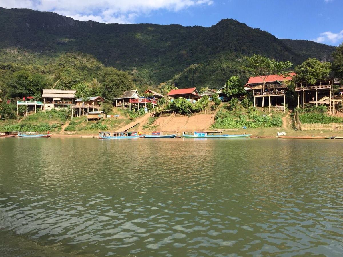 Lattanavongsa Guesthouse Muang Ngoi Eksteriør bilde