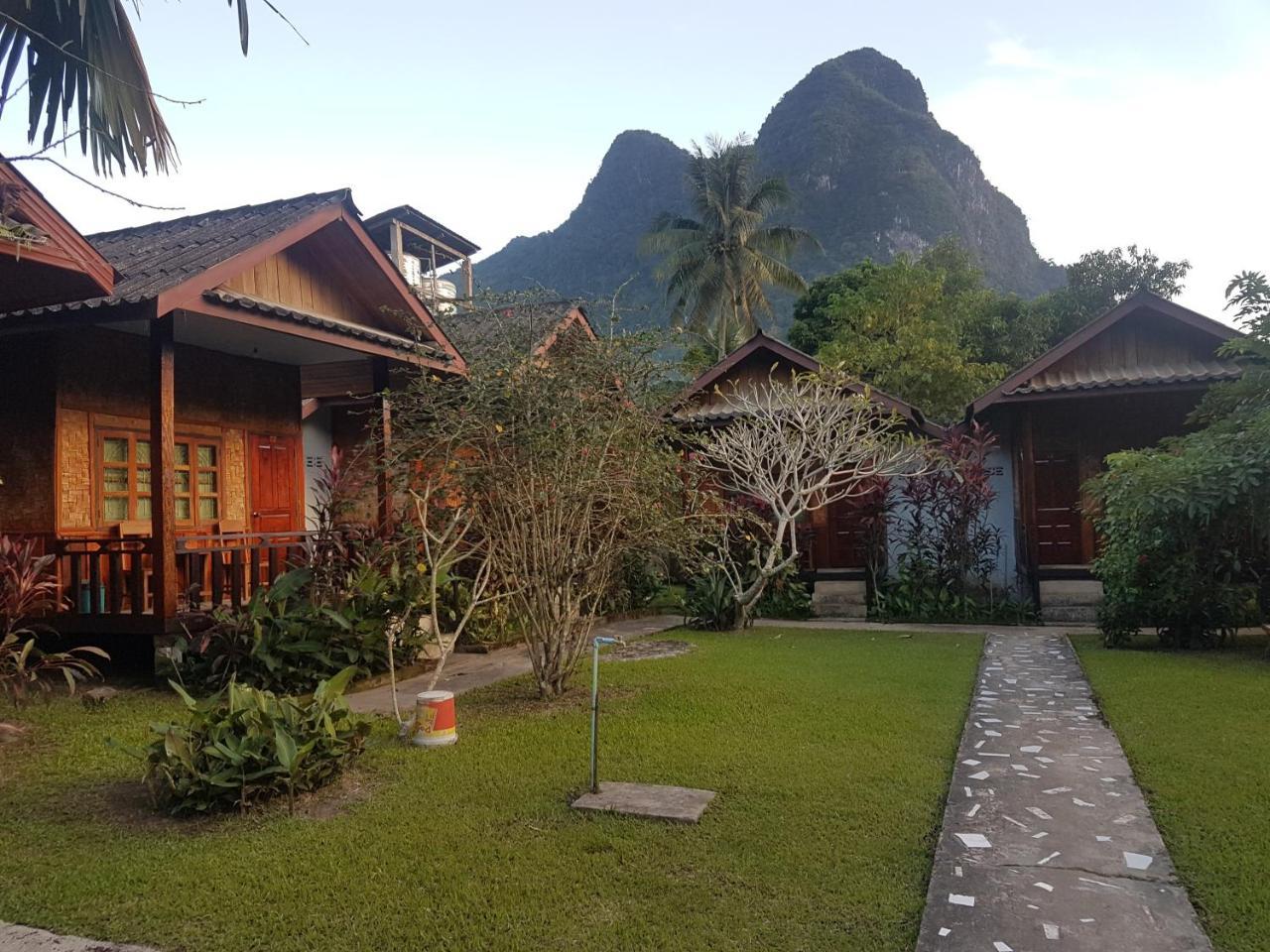 Lattanavongsa Guesthouse Muang Ngoi Eksteriør bilde