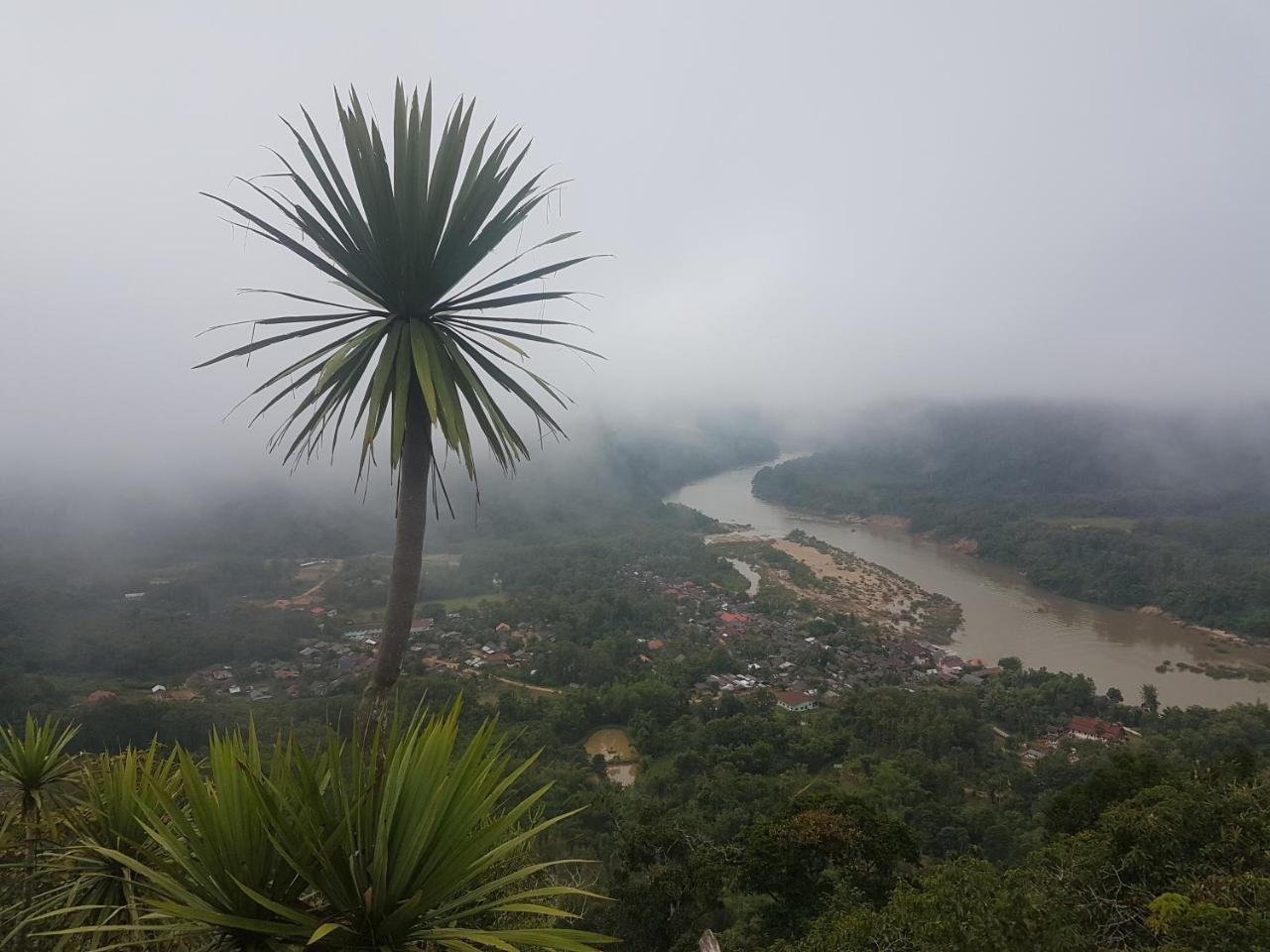 Lattanavongsa Guesthouse Muang Ngoi Eksteriør bilde