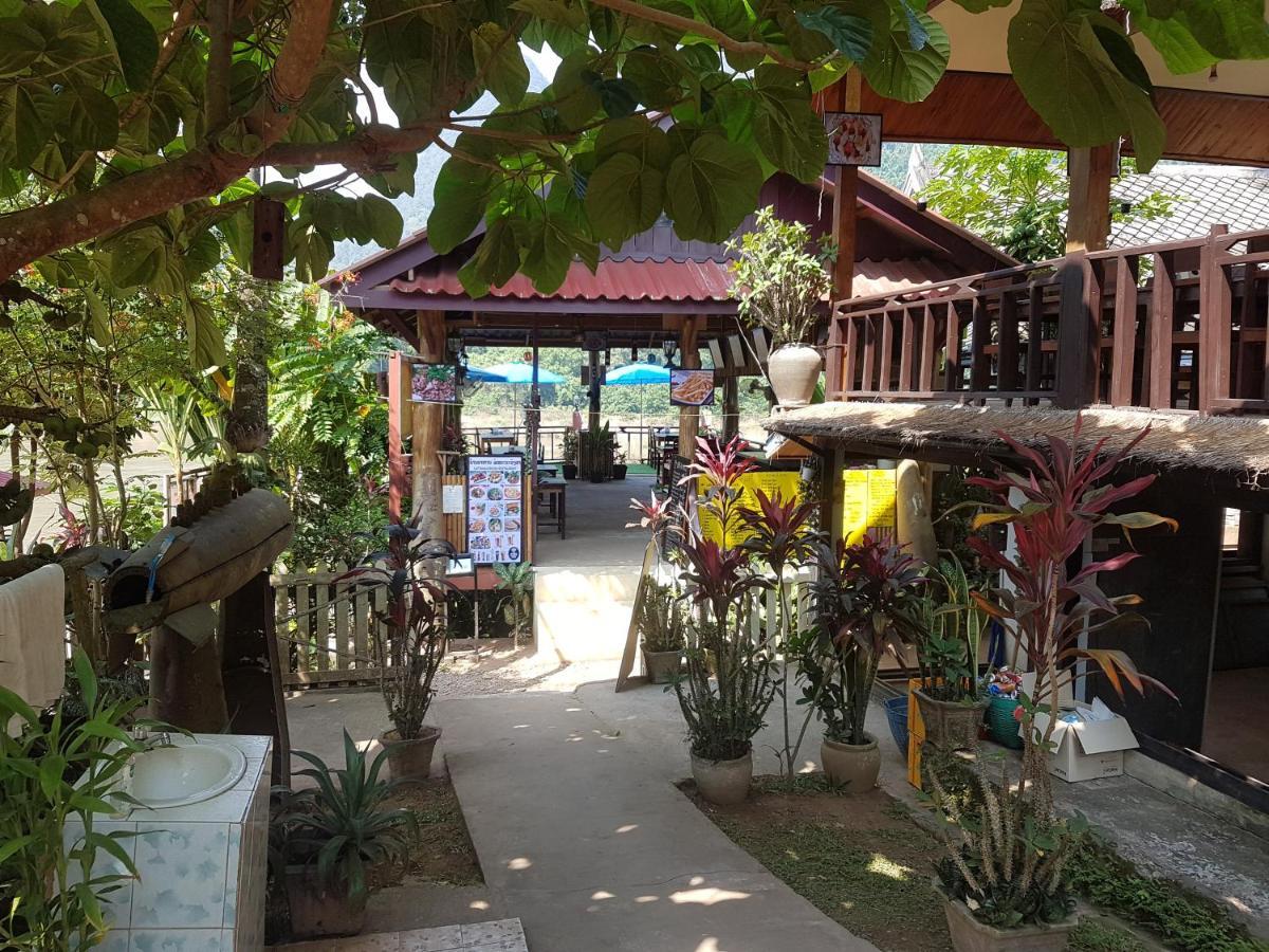 Lattanavongsa Guesthouse Muang Ngoi Eksteriør bilde